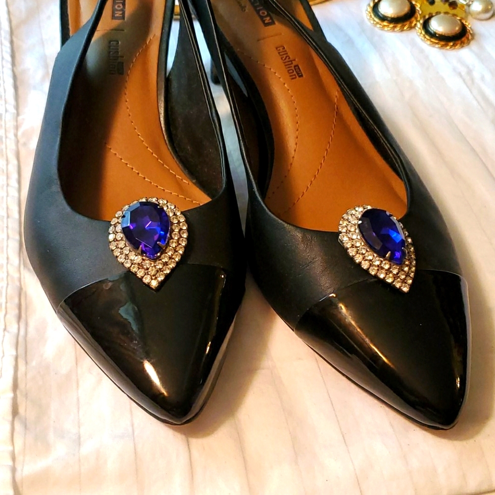 Shoe clips